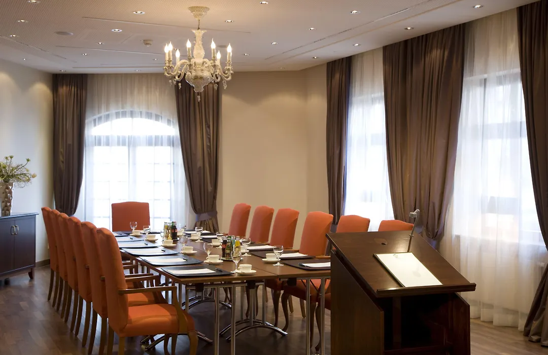 Relais & Chateaux Buelow Palais-1