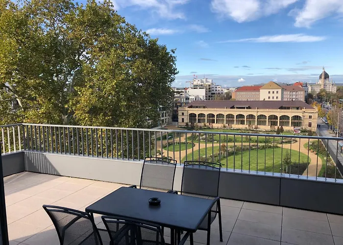 Luxury hotel only: Residenz Am Zwinger